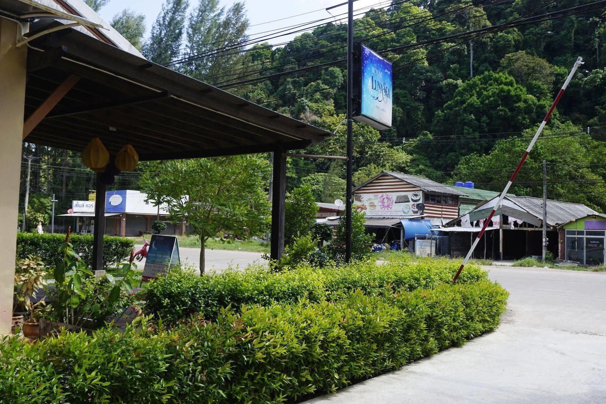 Na Vela Village Ko Lanta Exteriör bild